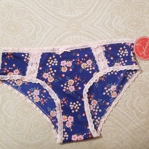 XL Flower and lace Panty